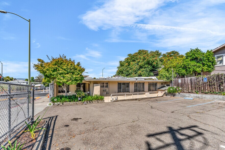 More Photos Of 7930 MacArthur Blvd, Oakland Medical For Sale