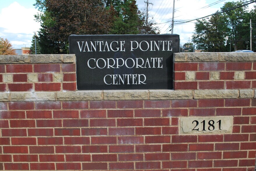 More Photos Of 2181 E Aurora Rd, Twinsburg Office For Sale