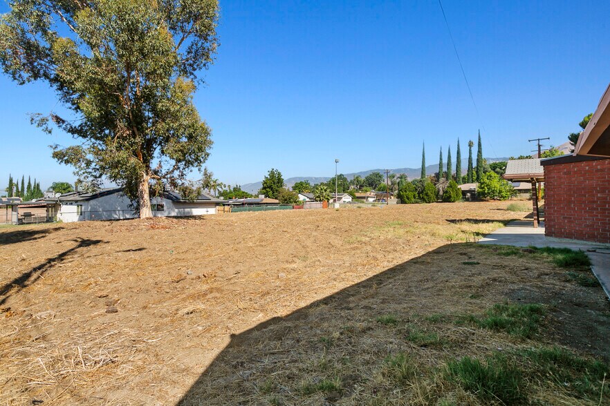 More Photos Of 7070 Palm Ave, Highland Specialty For Sale