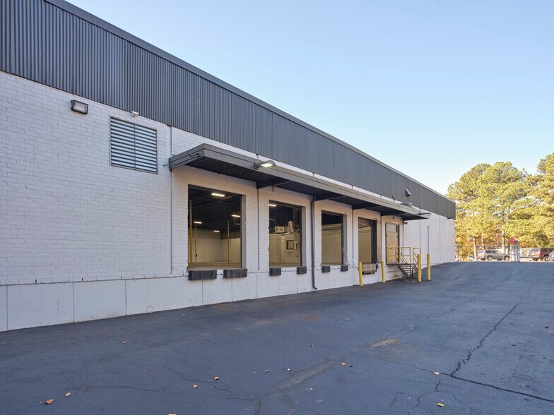 More Photos Of 3645 Oakcliff Rd, Doraville Warehouse For Sale