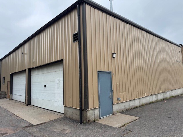 More Photos Of 800 Scott St, Wausau Light Manufacturing For Lease