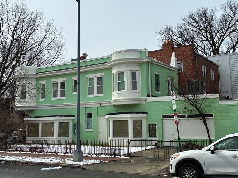 More Photos Of 301 P St NW, Washington Storefront Retail Residential For Sale
