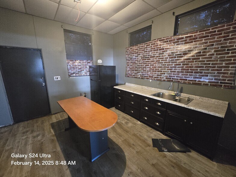 More Photos Of 95 W Orange Ave, Lake Wales Religious Facility For Lease