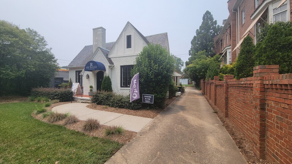 More Photos Of 119 Cherokee Rd, Charlotte Office For Lease