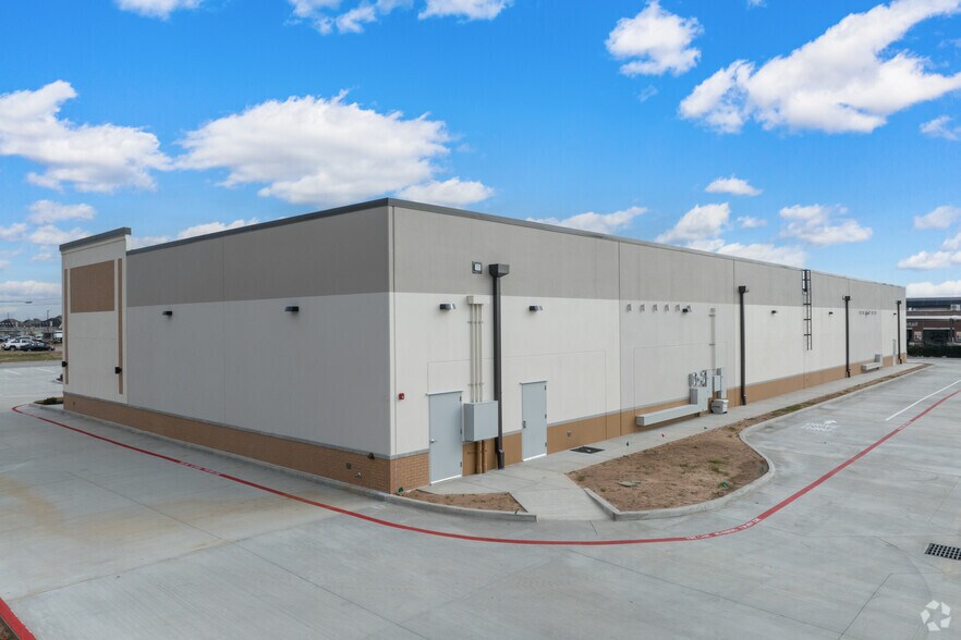 More Photos Of 23151 Clay Rd, Katy Storefront For Lease