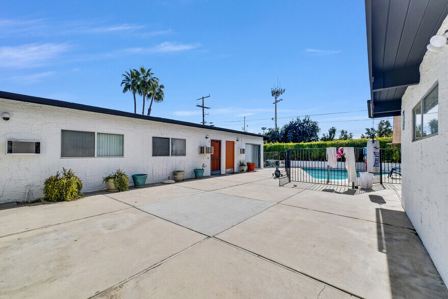 More Photos Of 1900 E Baristo Rd, Palm Springs Apartments For Sale