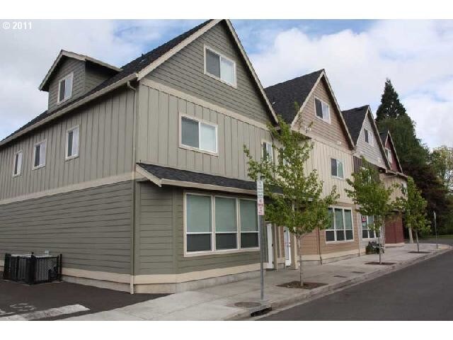 More Photos Of 308-314 NE 1st Ave, Battle Ground Apartments For Lease