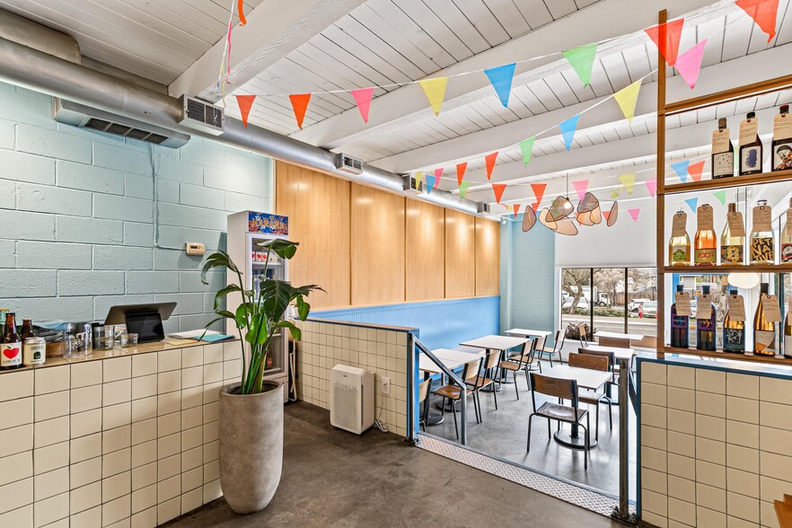 More Photos Of 116 Lithia Way, Ashland General Retail For Sale