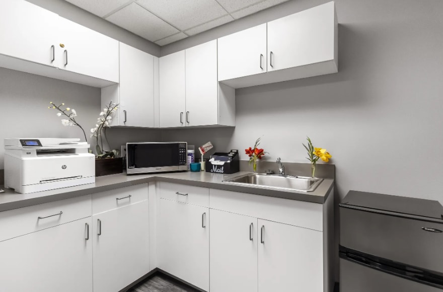 More Photos Of 5777 W Maple Rd, West Bloomfield Medical For Lease
