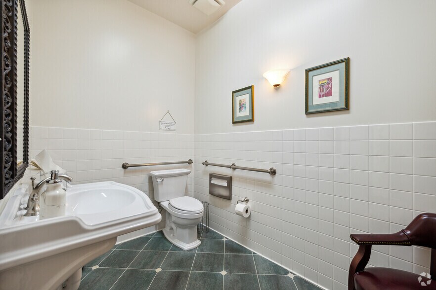 More Photos Of 1160 El Camino Real, San Carlos Office For Sale