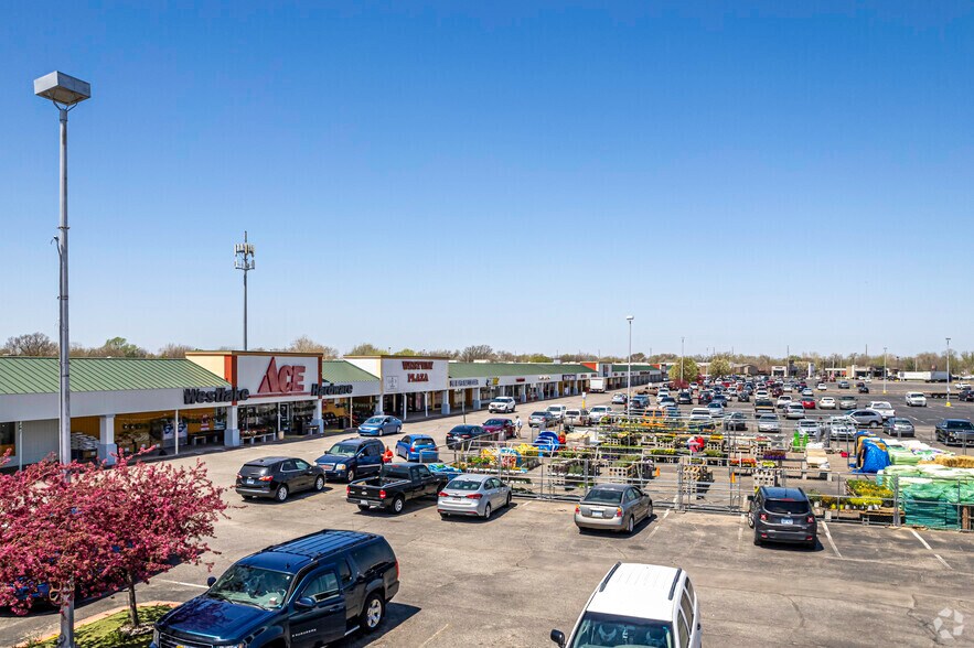 More Photos Of 2401-2565 S Seneca St, Wichita General Retail For Sale