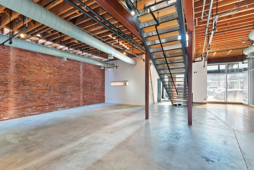More Photos Of 2917 Santa Monica Blvd, Santa Monica Loft Creative Space For Lease