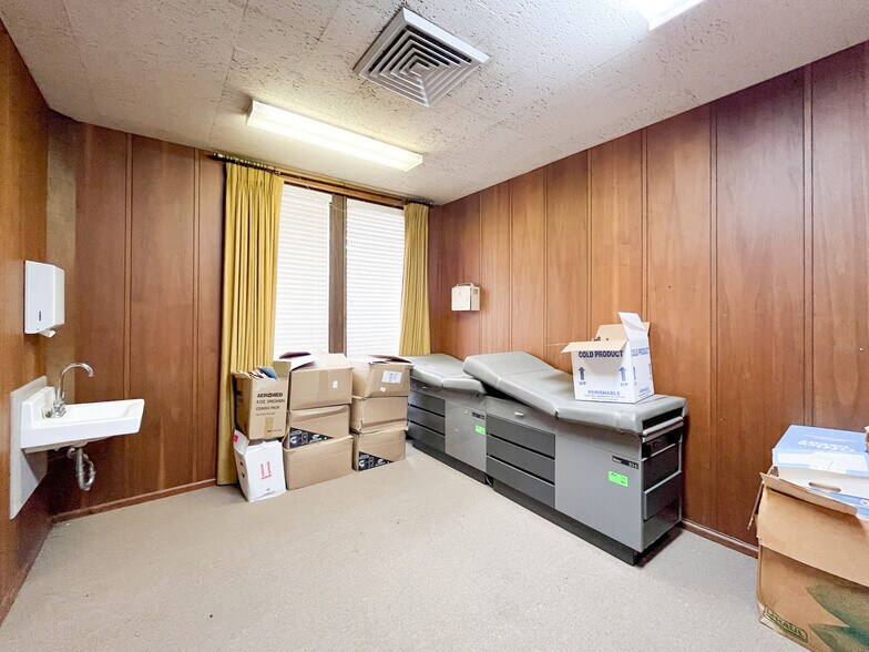 More Photos Of 4750 North Blvd, Baton Rouge Medical For Sale