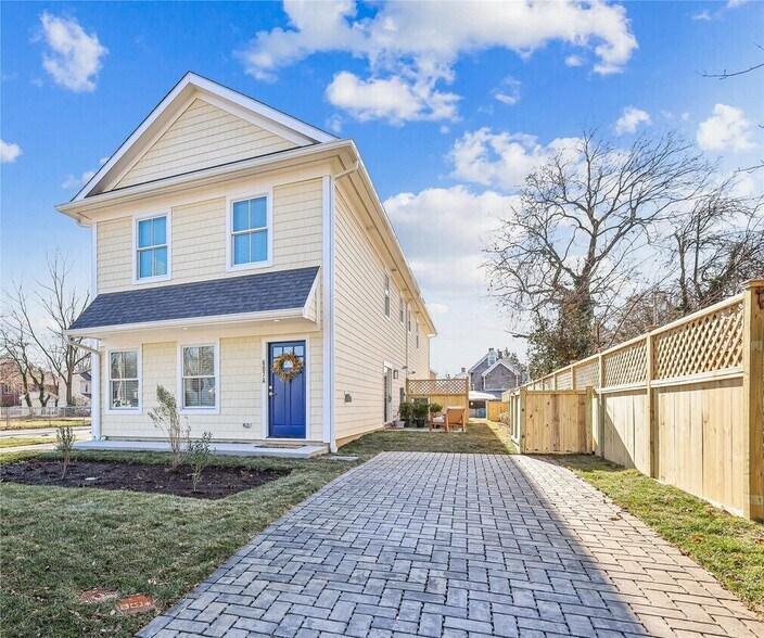 Primary Photo Of 607 North St, Easton Specialty For Sale
