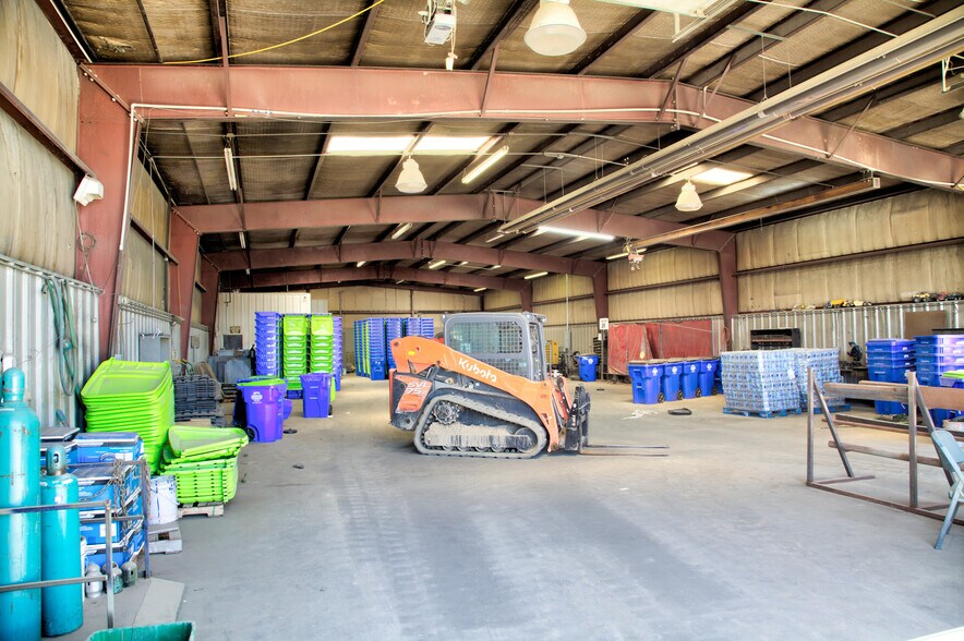 More Photos Of 3311 State St, Evans Warehouse For Lease