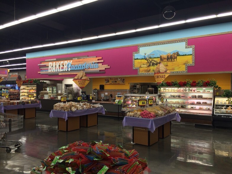 More Photos Of 7227 S Central Ave, Phoenix General Retail For Lease