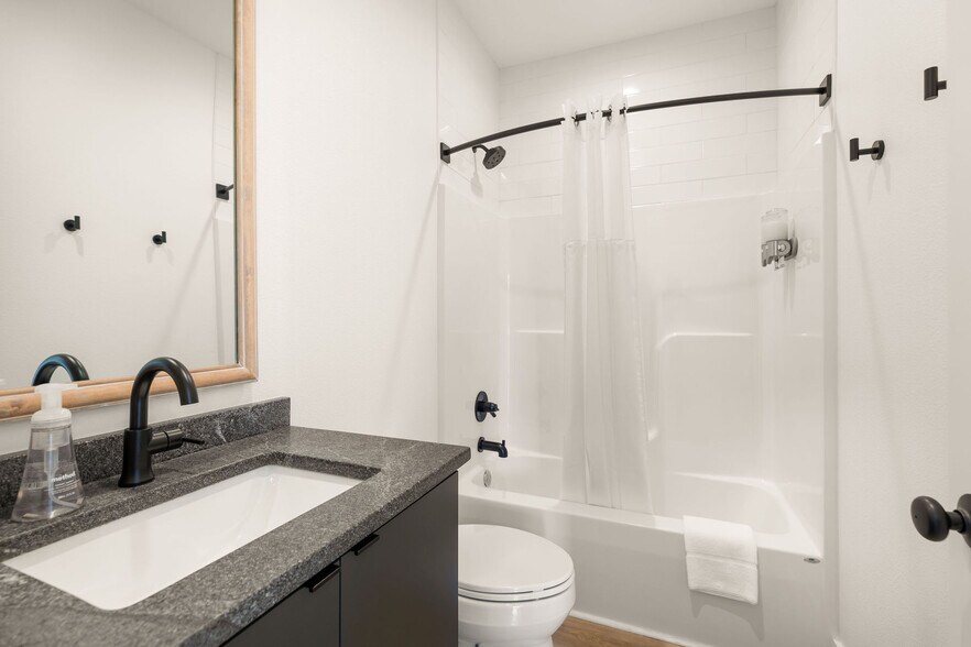More Photos Of 26995 Reel Ln, Shell Knob Hotel For Sale