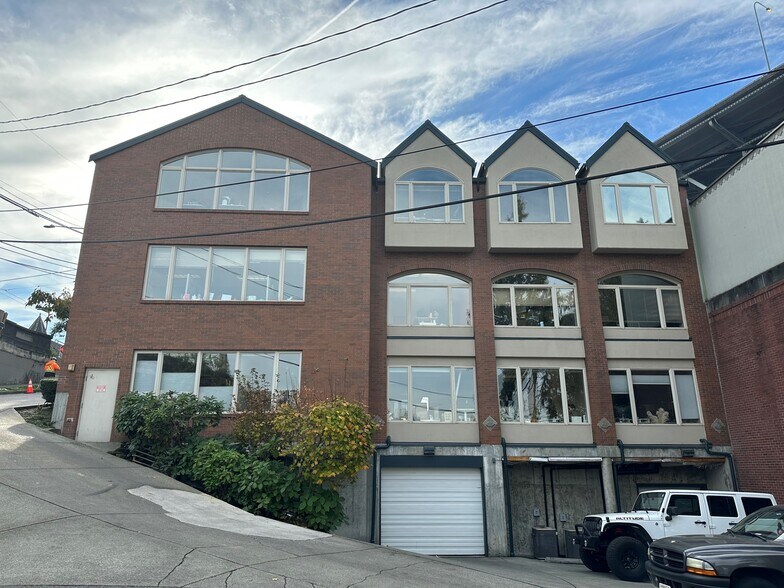 More Photos Of 3302 Fuhrman Ave E, Seattle Office For Lease
