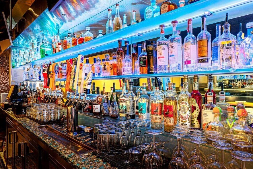 More Photos Of 507 2nd St, Eureka General Retail For Sale