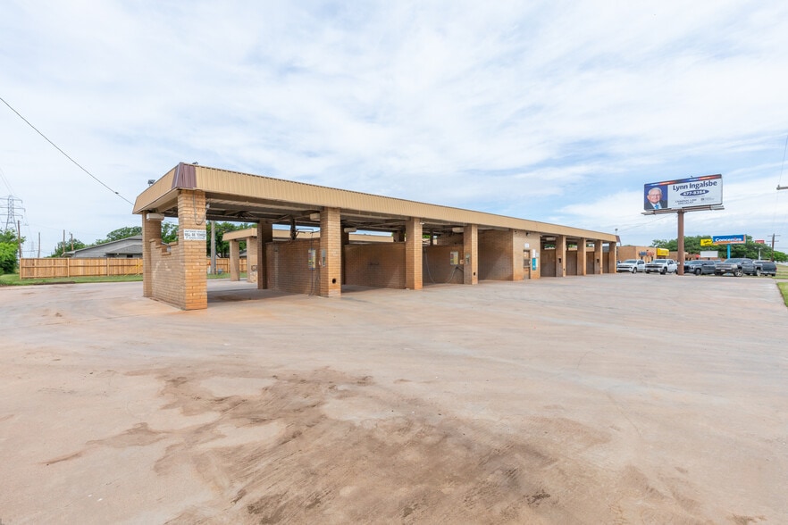 More Photos Of 550 NE Judge Ely Blvd, Abilene Carwash For Sale