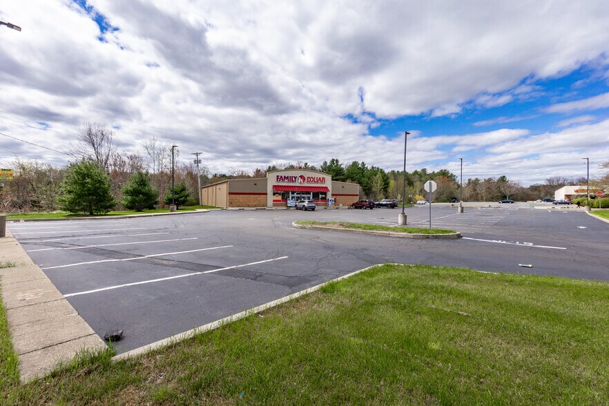 More Photos Of 846 N Main St, Brockton Unknown For Lease
