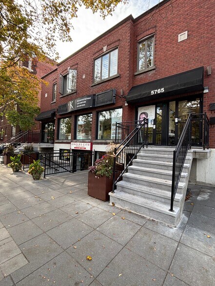 More Photos Of 5765-5769 Ave Monkland, Montréal Storefront For Sale