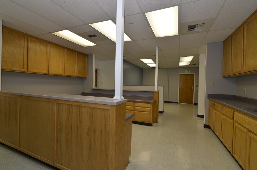 More Photos Of , Bakersfield Office For Sale