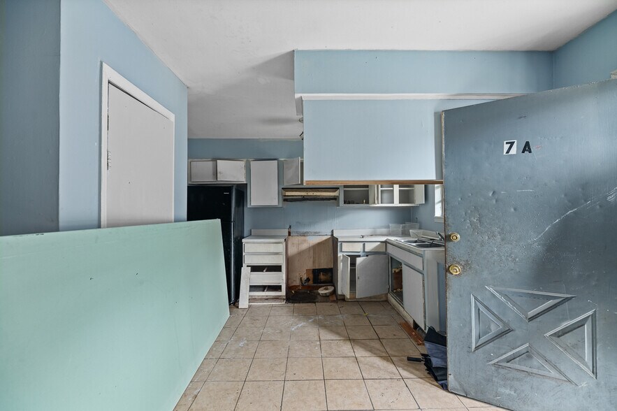 More Photos Of 3211 Spruill Ave, North Charleston Apartments For Sale