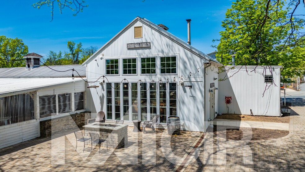 More Photos Of 5790 Devonshire Rd, Harrisburg Specialty For Sale