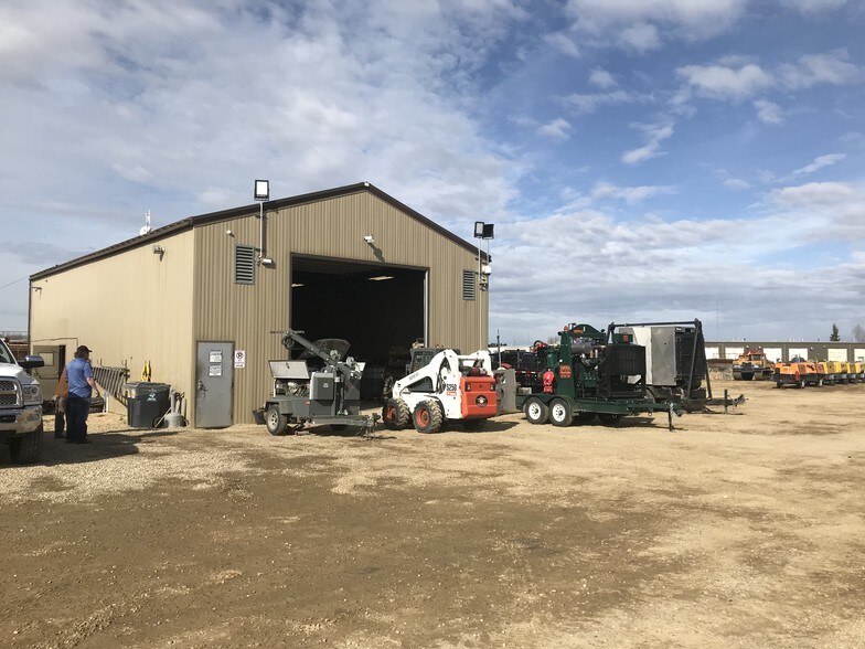 More Photos Of 4212 Hewlett Dr, Red Deer County Industrial For Sale