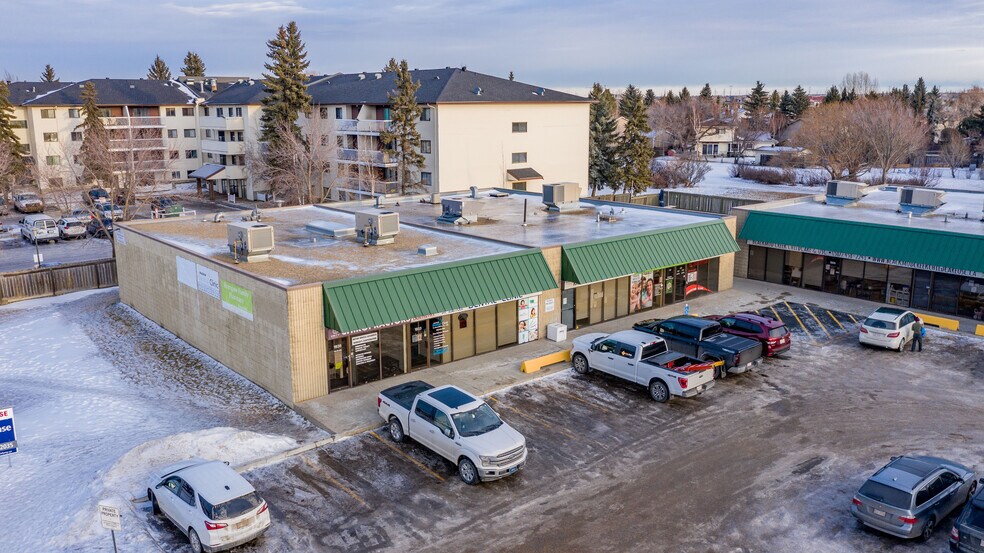Primary Photo Of 1903 105 St NW, Edmonton Freestanding For Lease
