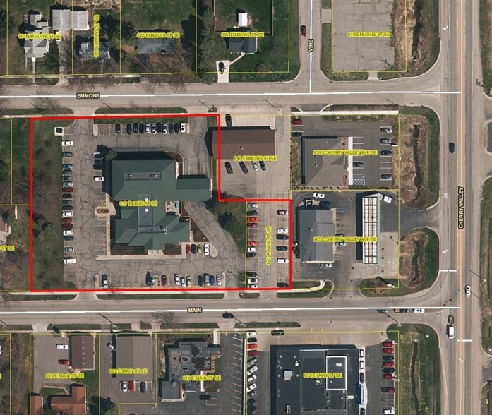 More Photos Of 627 E Main St SE, Caledonia Bank For Lease