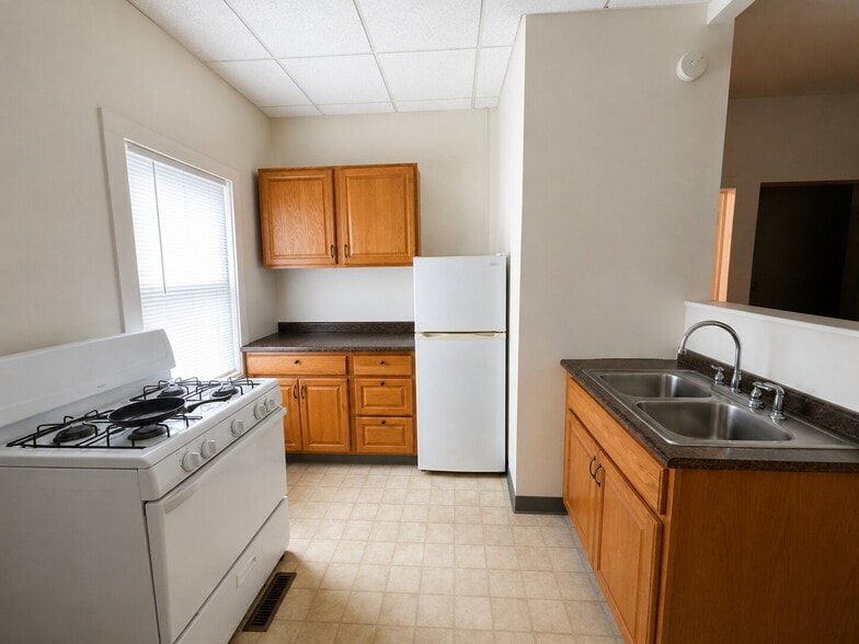More Photos Of 346 Clinton St, Binghamton Storefront Retail Office For Sale