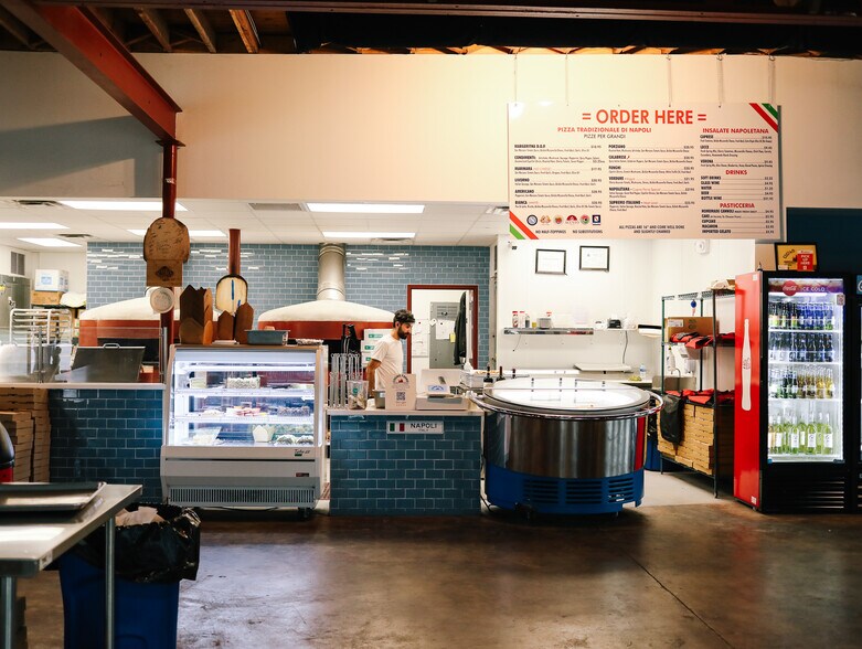 More Photos Of 1020 Princess St, Wilmington Restaurant For Lease