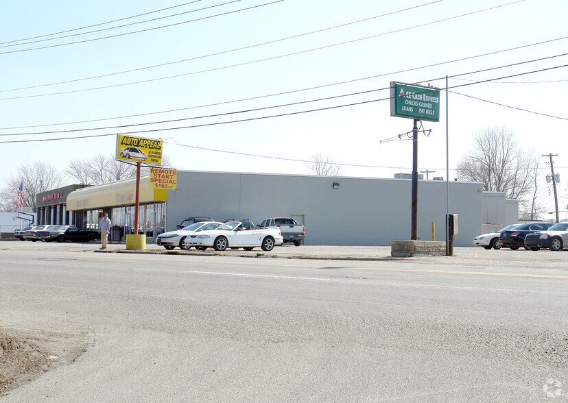 More Photos Of 5411 W Washington St, Indianapolis Storefront For Sale
