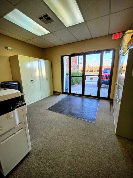 More Photos Of 317 SW C Ave, Lawton Office For Lease