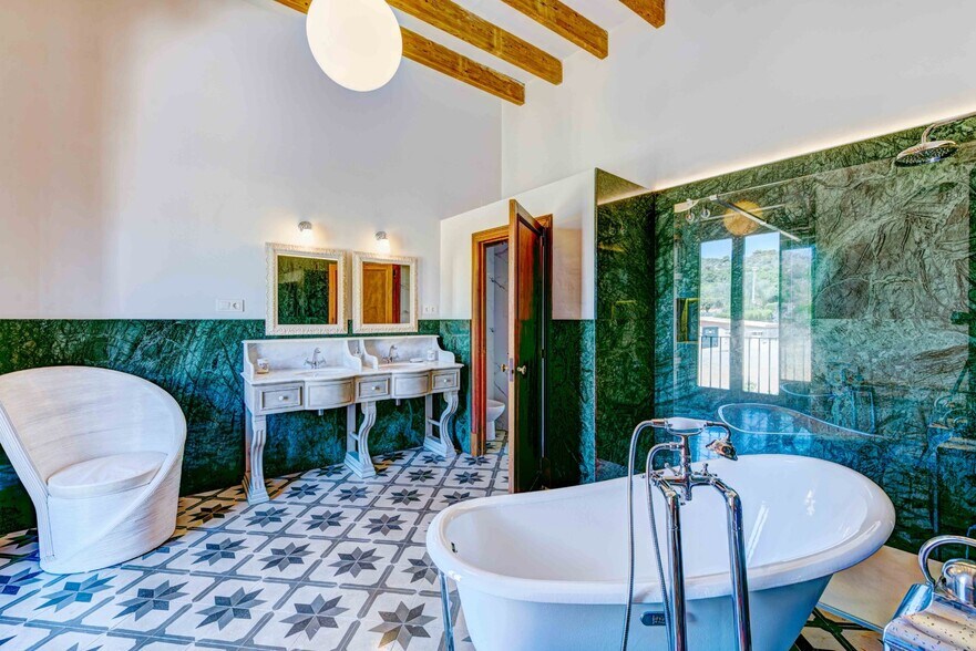 More Photos Of Carretera Felanitx Portocolom Mallorca, Felanitx Hotel For Sale