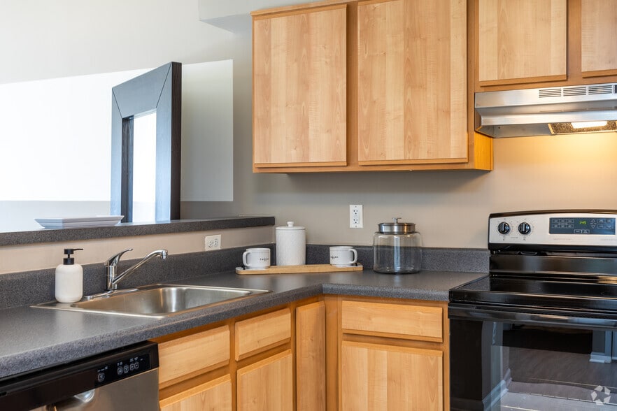 More Photos Of 1-49 N Howard St, Baltimore Unknown For Lease