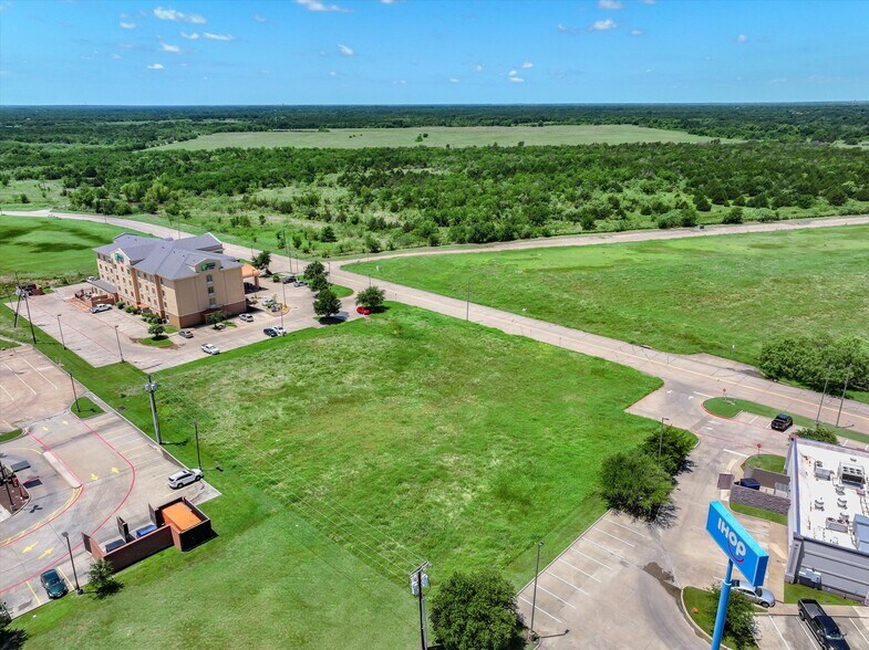 More Photos Of 00 Tanger Dr, Terrell Land For Sale