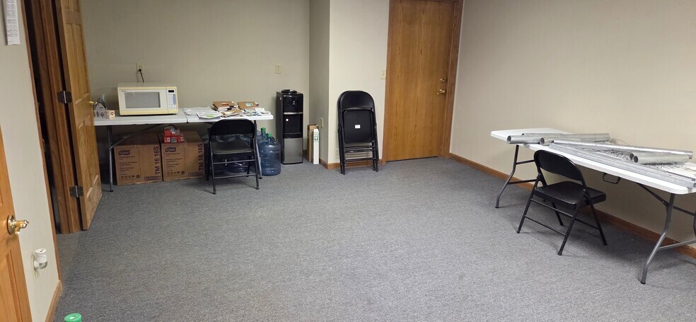 More Photos Of 6520 W Layton Ave, Greenfield Medical For Lease