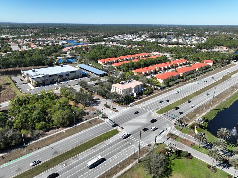 More Photos Of 7000 SE Federal Hwy, Stuart Office For Lease