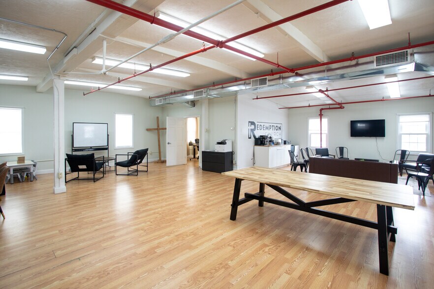 More Photos Of 145 Globe St, Fall River Office For Sale