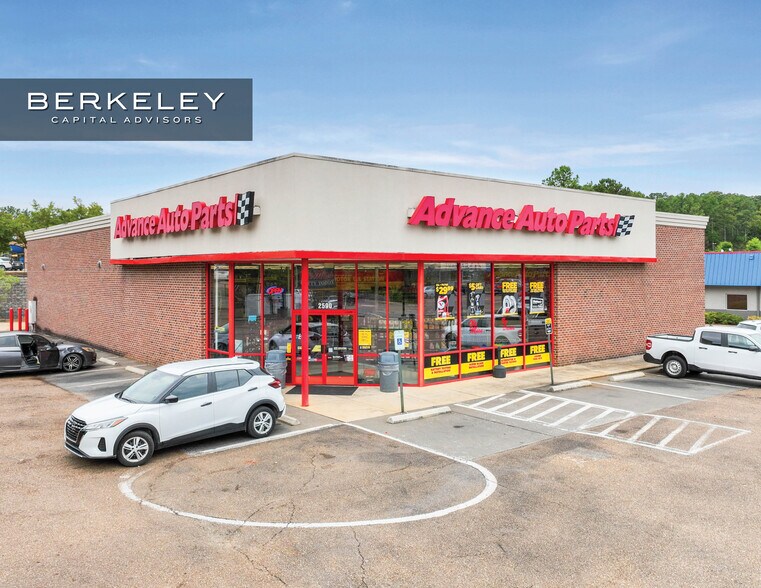 Primary Photo Of 2590 Jackson Ave W, Oxford Freestanding For Sale