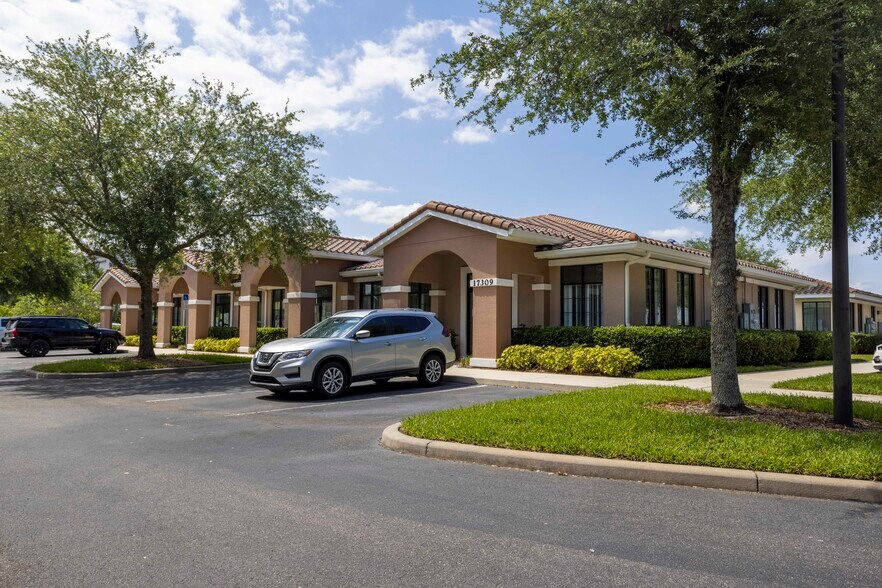 More Photos Of 17323 Pagonia Dr, Clermont Unknown For Lease