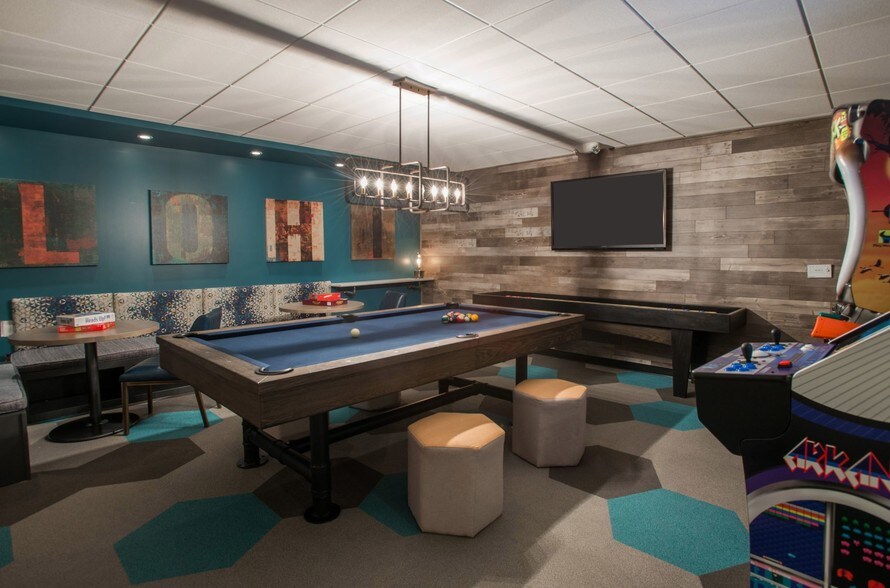 More Photos Of 2424-2434 W Caithness Pl, Denver Apartments For Lease