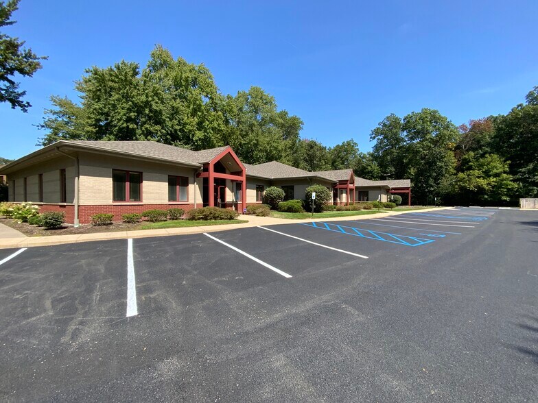 More Photos Of 3436-3500 Granite Cir, Toledo Medical For Lease