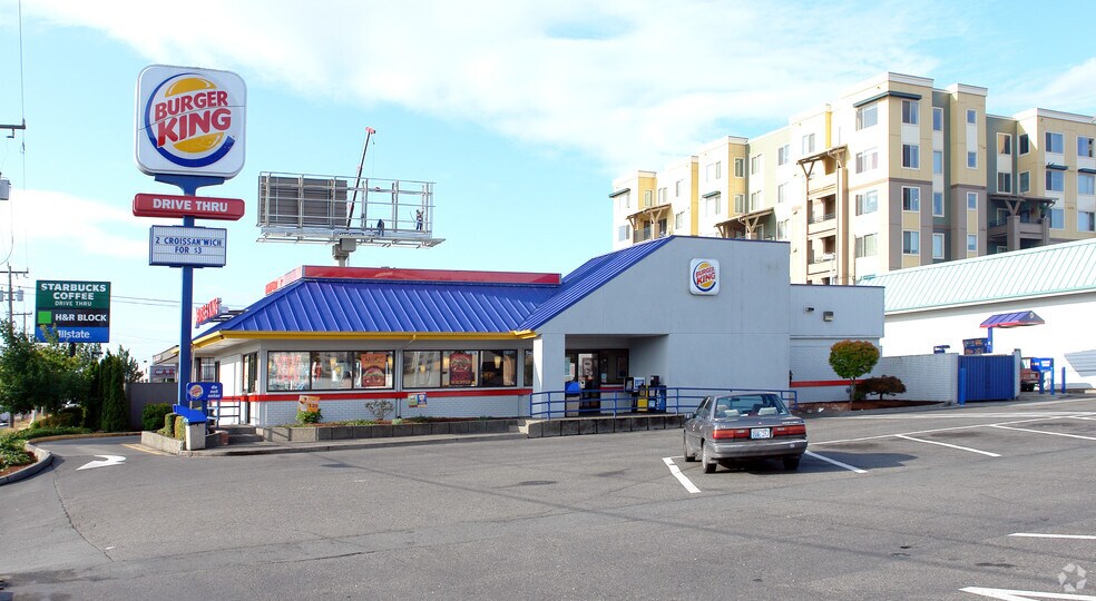 More Photos Of 13201 Aurora Ave N, Seattle Unknown For Lease