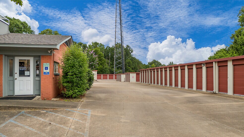 More Photos Of 2331 Congressman W L Dickinson dr, Montgomery Self Storage For Sale