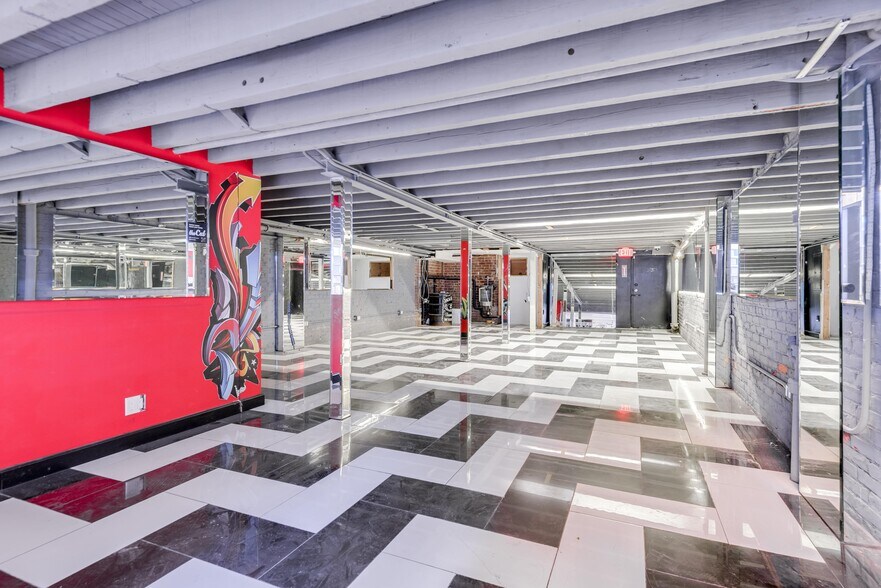 More Photos Of 4014 83rd St, Elmhurst Apartments For Lease