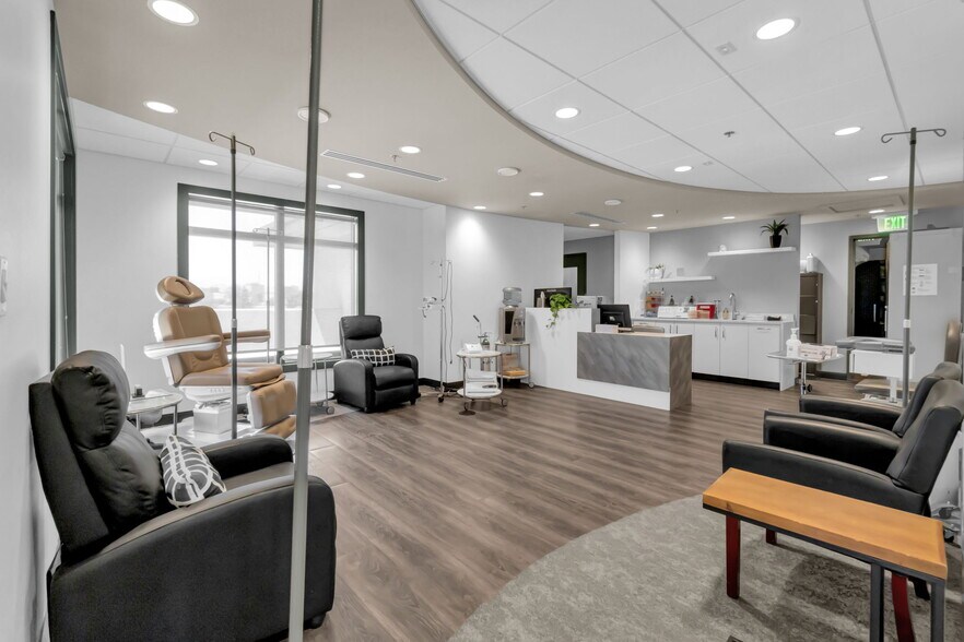 More Photos Of 4795 Larimer Pky, Johnstown Medical For Sale